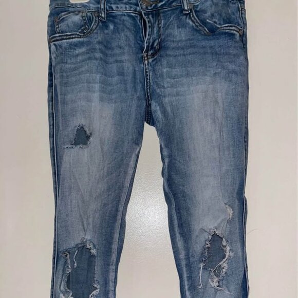 Distressed Jeans by Refuge, size 8 - Picture 10 of 11